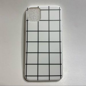 NWOT iPhone 11 Pro Max White Black Square Case